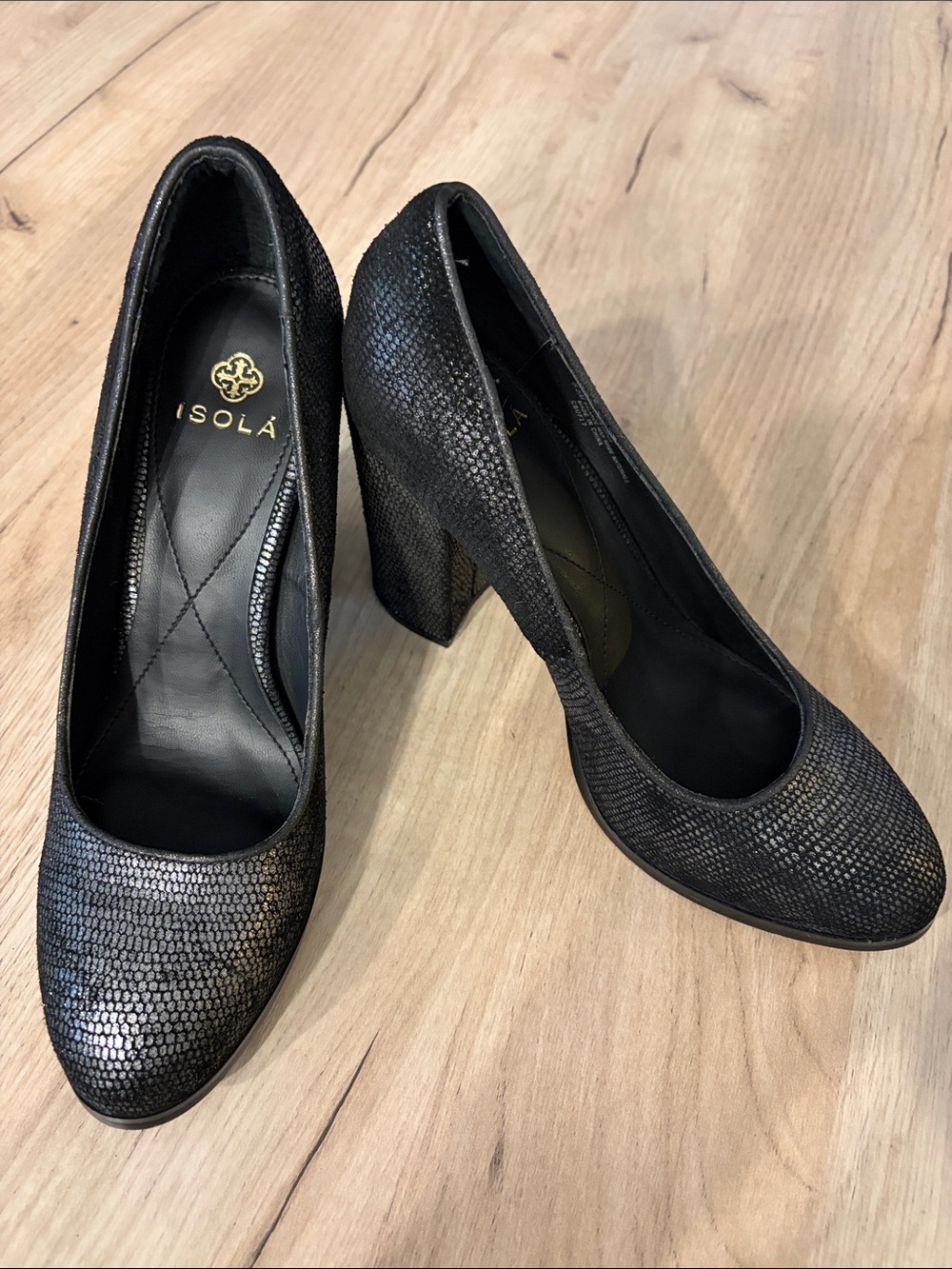 ISOLA BALANCE BLACK GRAY METALLIC LEATHER BLOCK HEEL PUMPS WOMENS SIZE 8.5